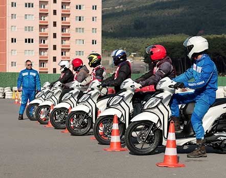 Scooter sürüş eğitimi